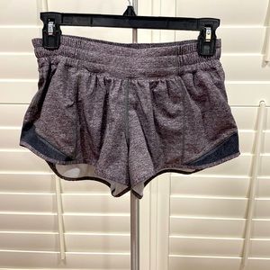 Lululemon Hotty Hot 2.5” Shorts. Grey. 4